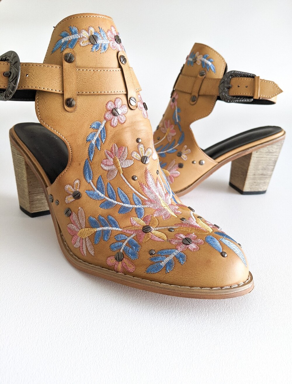 Western Embroidered Buckle Mule Boots Size 10
